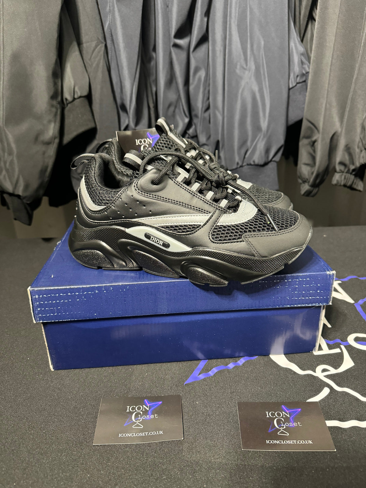 BLK OG B22s