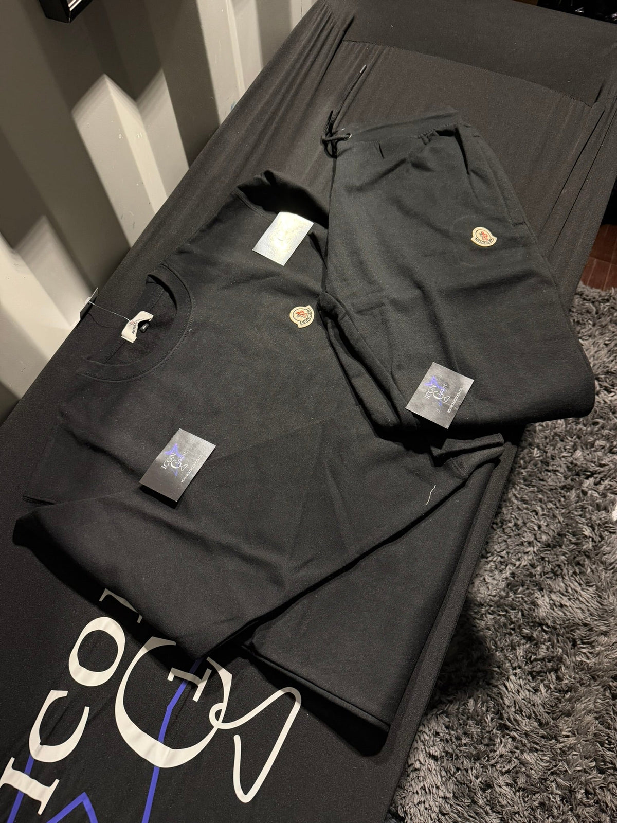 MONCLIZZY Crewneck